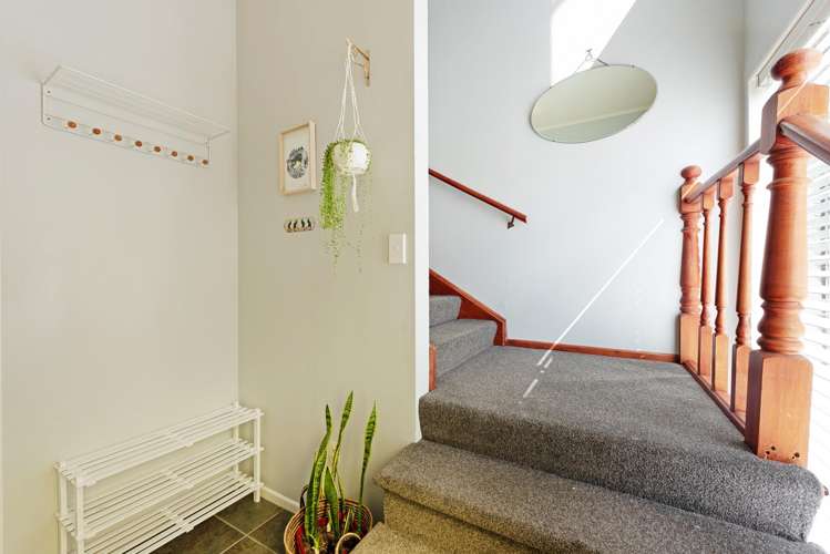 38 Voltaire Street Karori_15