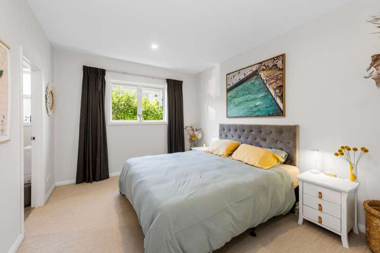 6 Wainoni Avenue Point Chevalier_21