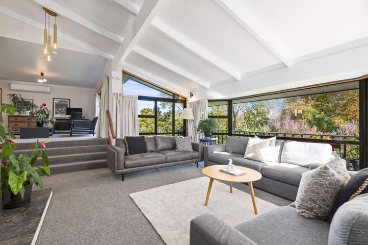 61 Turitea Road Fitzherbert_0