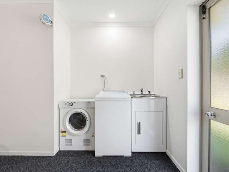 16A Basley Road Owhata_19