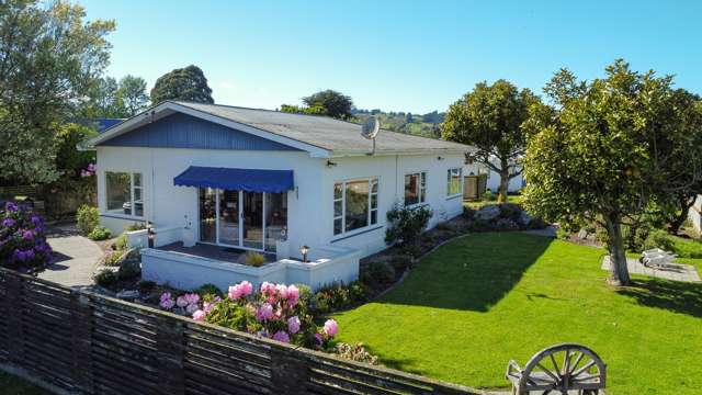 Live your own Kiwi Quarter Acre Dream