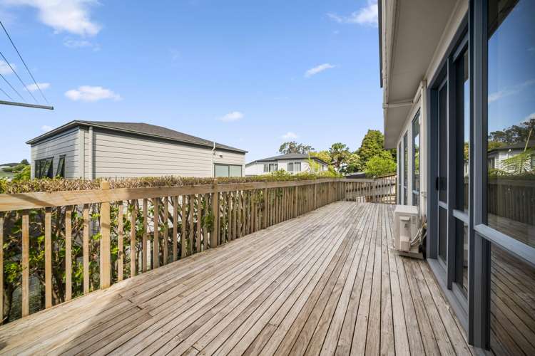 17A Tahu Crescent Sunnynook_17