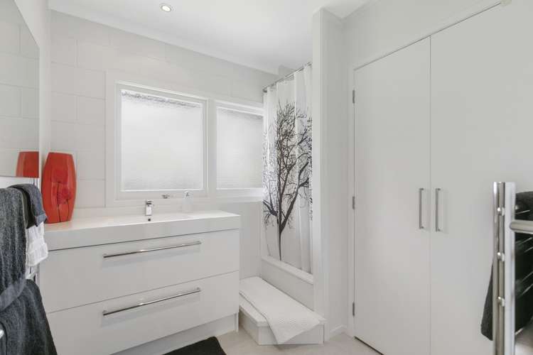 497 West Coast Road Glen Eden_24