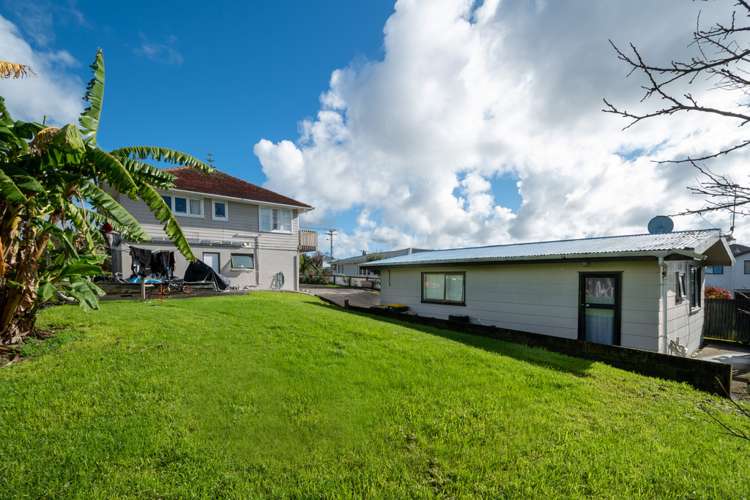 24 Neil Avenue Te Atatu Peninsula_17