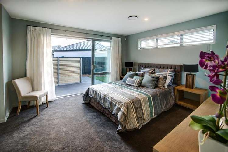 43 Vernon Drive Lincoln_7