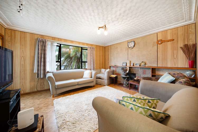 27 Fisher Crescent Otara_1