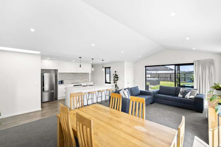 17 Vitalia Crescent Lincoln_9