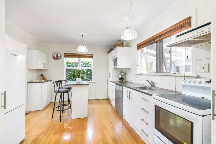 12 Lauderdale Road Birkdale_8