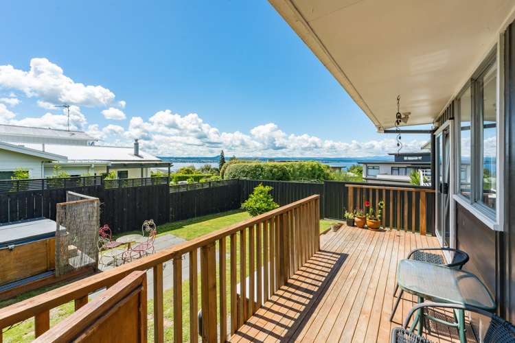 11 Besley Place Acacia Bay_18