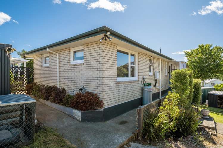 8 Fell Street Seddon_21