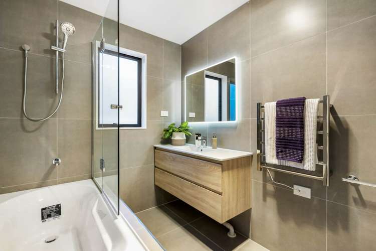 1/135 Lancaster Road Beach Haven_22