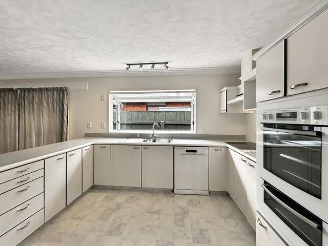 117 Amberley Avenue 10930_4