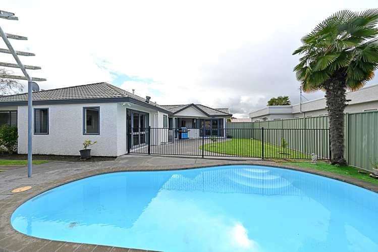 81 Kensington Drive Taradale_16