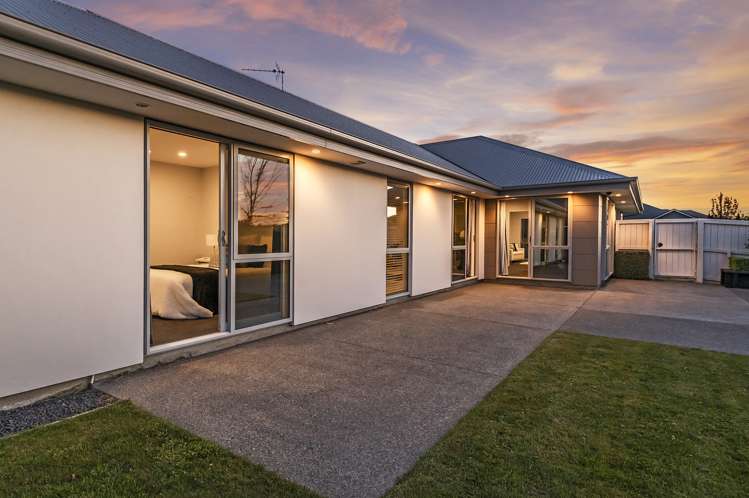 8 Temple Avenue Lincoln_28