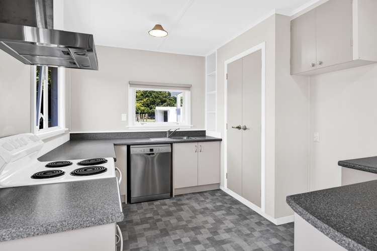 1354 Devon Road Waitara_6