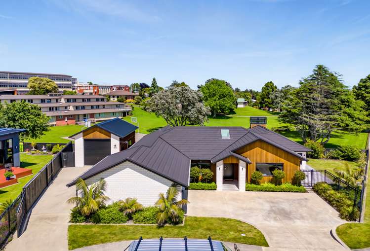 6 Francis Douglas Drive Westown_29