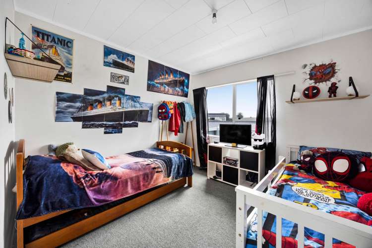 1 County Drive Hawera_6