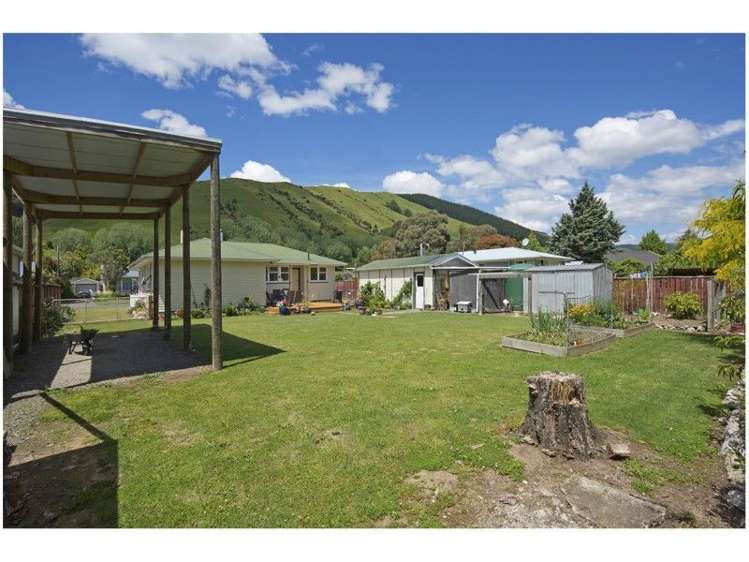 9 Kowhai Street Tapawera_14