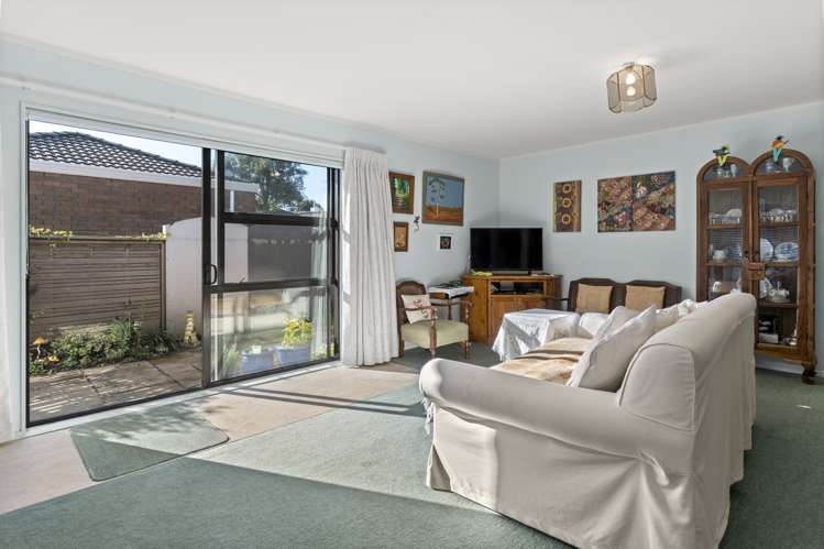 2/10 Terrace Avenue Mt Maunganui_5