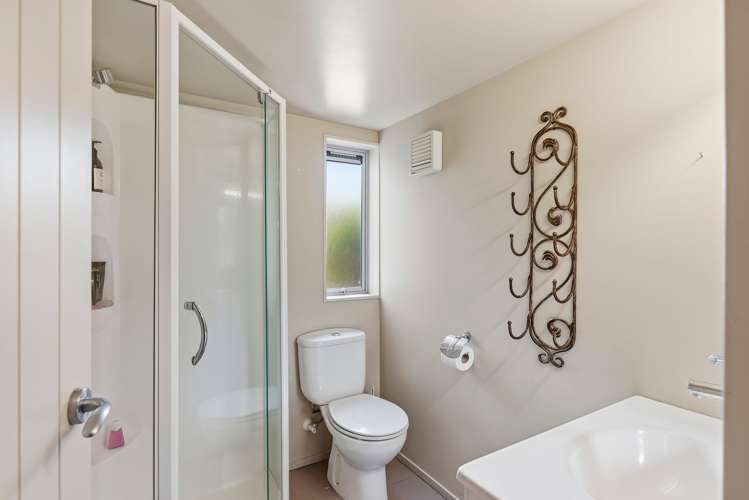 60 The Esplanade Raumati South_40