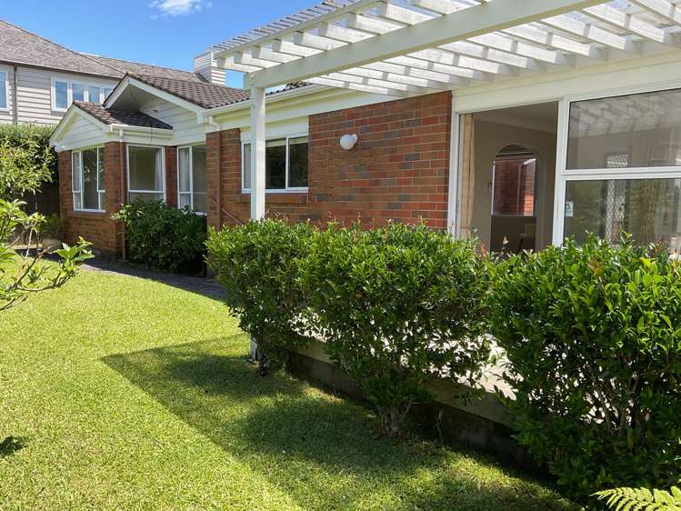 2/15 Milford Road Milford_1