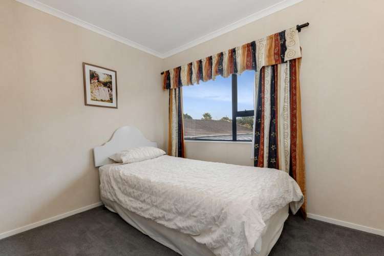 6 Gleneagles Grove Wattle Downs_12