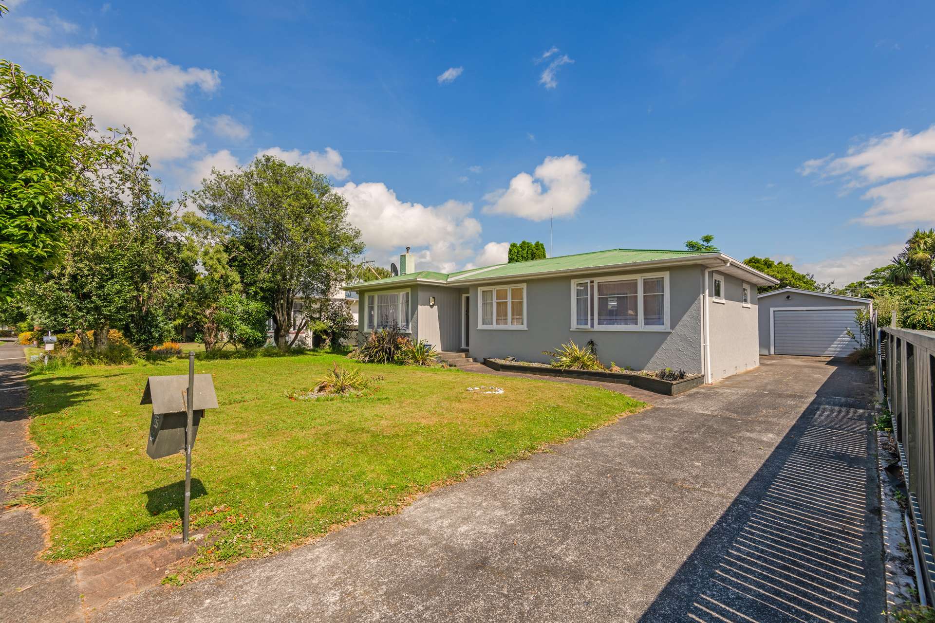 37 Akaroa Avenue Awapuni Palmerston North City Houses for Sale