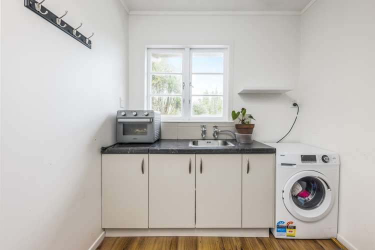 22 Routley Drive Glen Eden_11