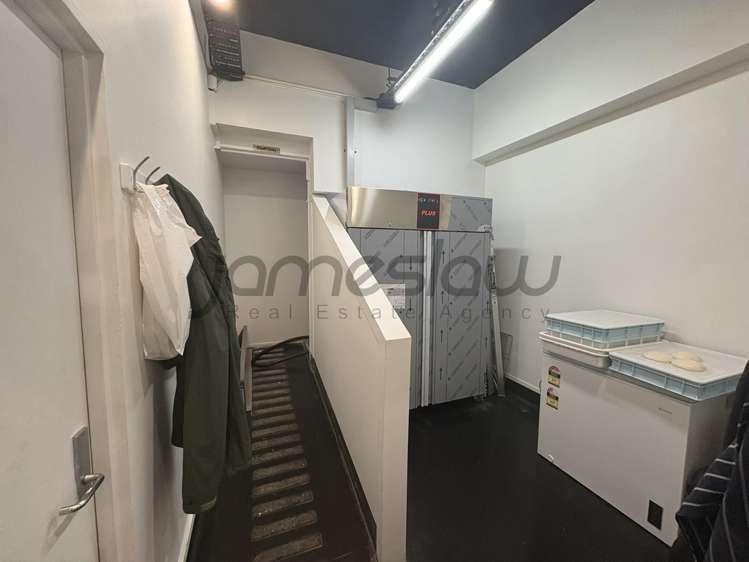 Shop 8 Achilles House City Centre_6