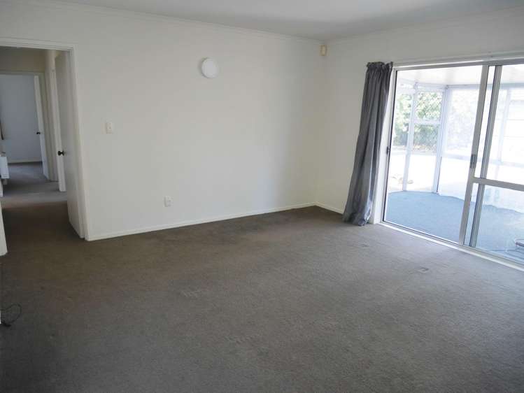 69a Rowses Road Aranui_4