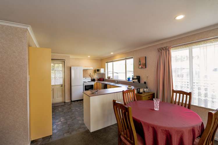 37d Eastbourne Street Caversham_6