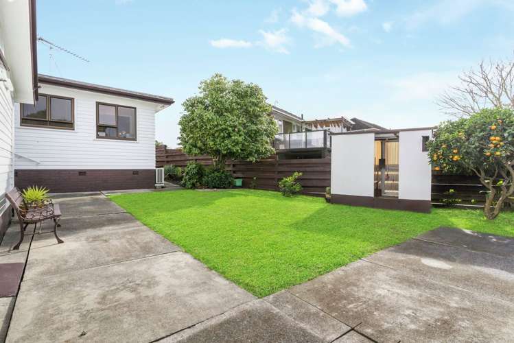 66 Botany Road Botany Downs_13