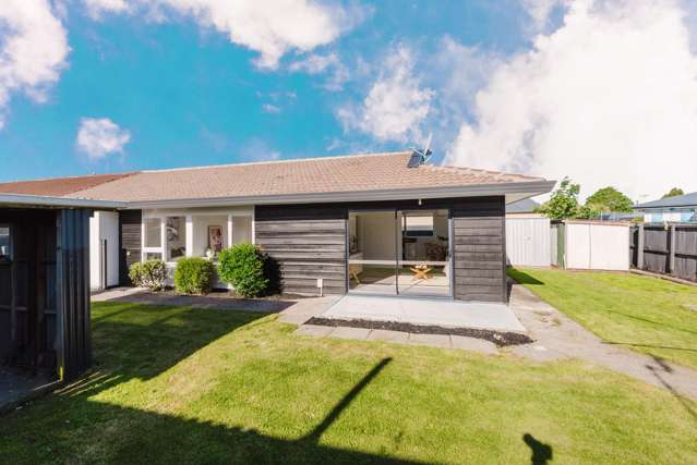 Sleek, Stylish & Ready to Move In!