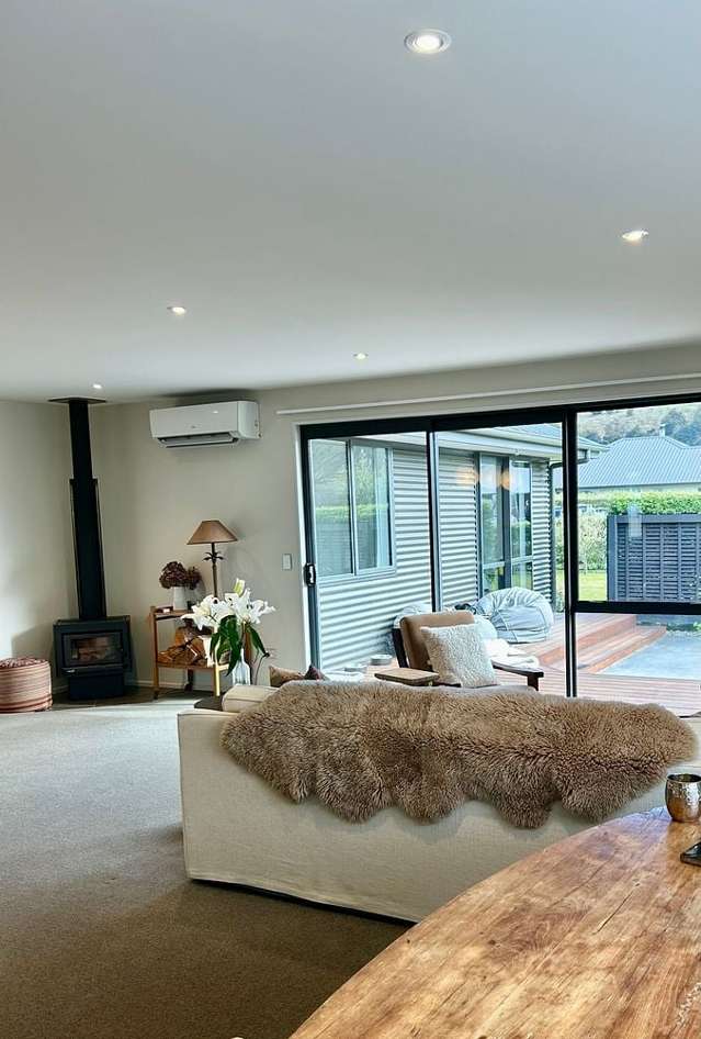 12 Warbler Lane Albert Town_4