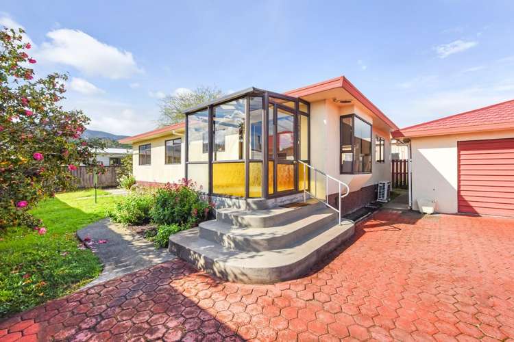 2/16 Newall Avenue Stoke_13