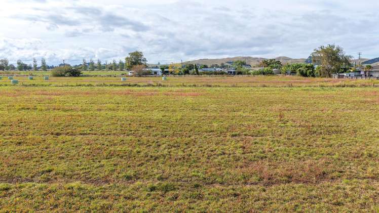 33 and 92 Back Miranda Road Waitakaruru_2