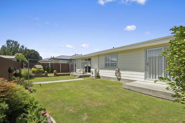 Central Tidy Three Bedroom Home