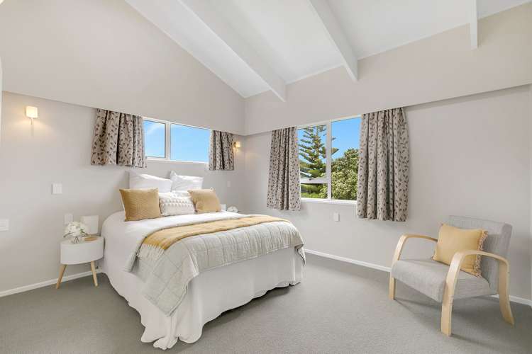 1 Crown Hill Titahi Bay_11