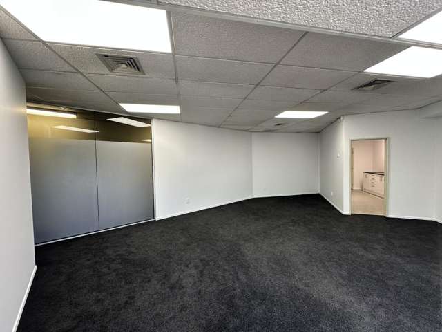 8/295 Lincoln Road Henderson_2