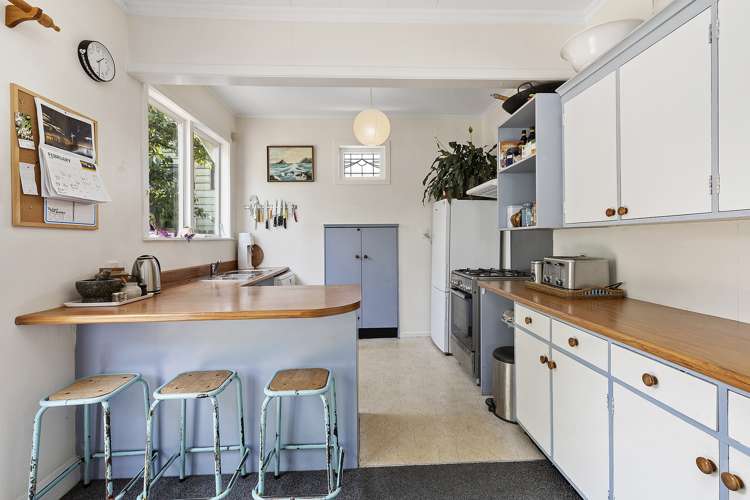 14 Lonsdale Crescent Rongotai_8