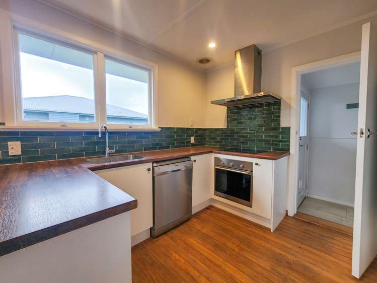 18 Randolph Street Woolston_2