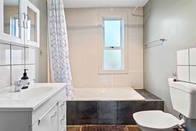 798 Main North Road Belfast_9