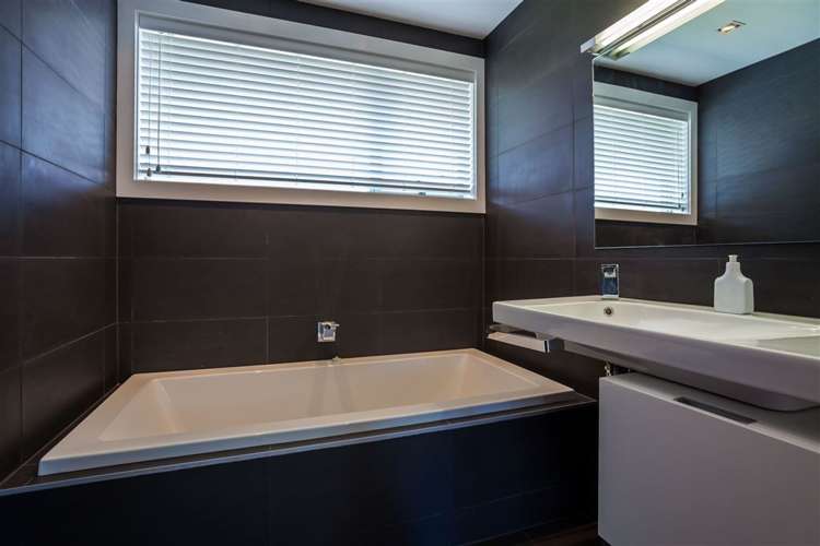 8 West-Watson Avenue Hillmorton_19