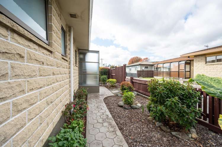 2/18 Ranui Road Stoke_17