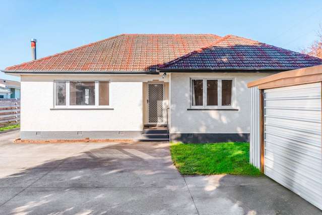 Vacant & Priced to Sell – Get in Quick!