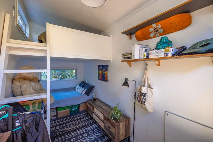 29 Beresford Avenue Surfdale_30