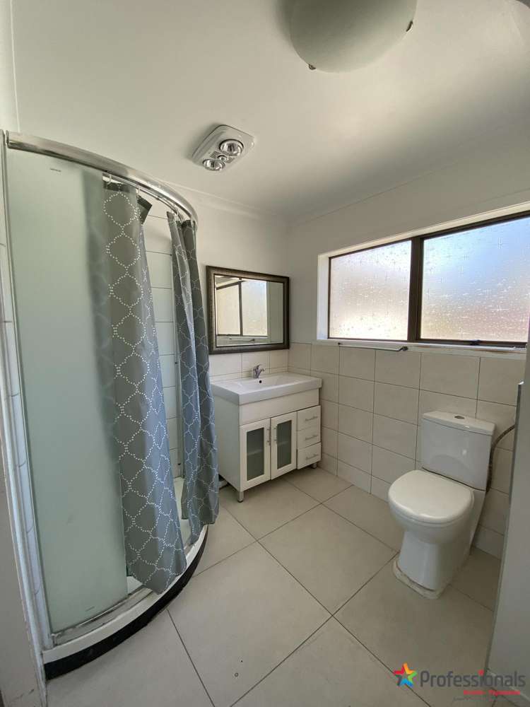 2/85A station Road Papatoetoe_5