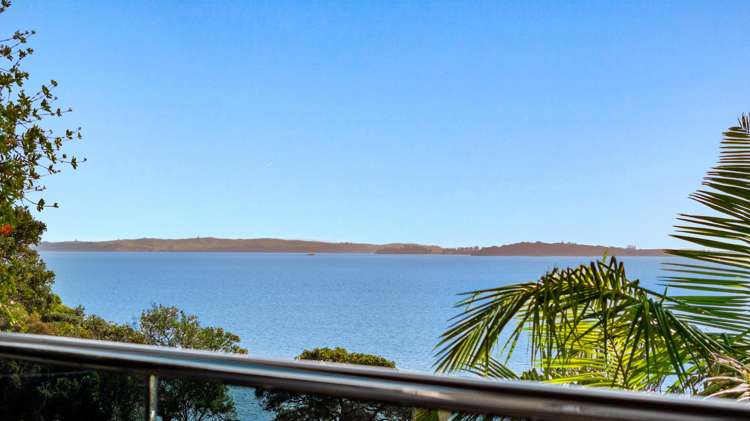 66A Marine Parade Mellons Bay_41