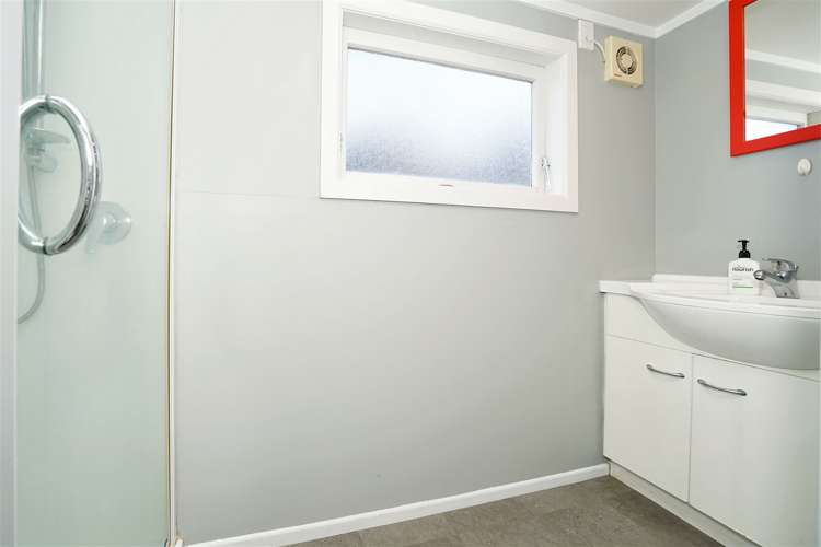 84 Cambridge Road Hillcrest_14