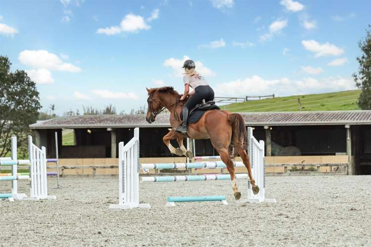 154 Muriwai Valley Road_1